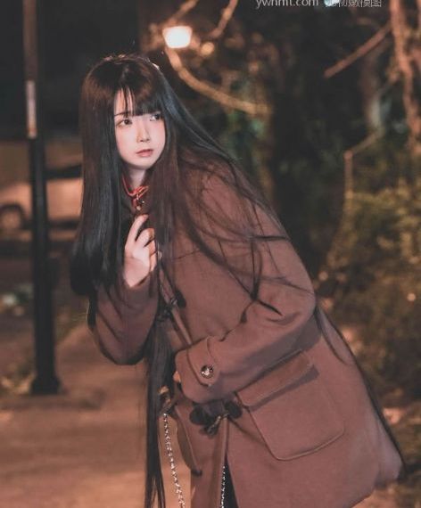 同桌上课解我胸罩玩我下面